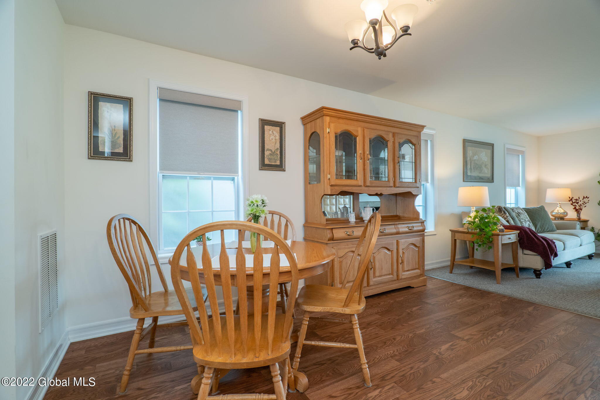 122 Paddock Circle Rotterdam, NY 12306 - Photo 6 of 35 6-web-or-mls-122PaddockCir-6