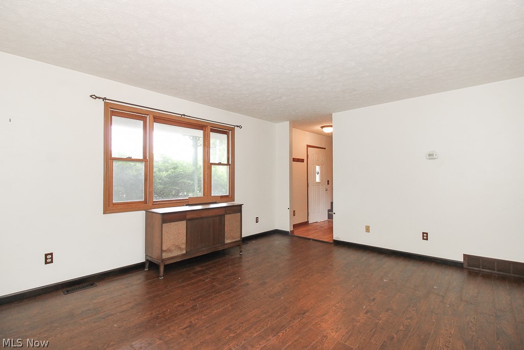 5190 Fenn Road Medina, OH 44256 - Photo 2 of 29 Living room with a picture window.