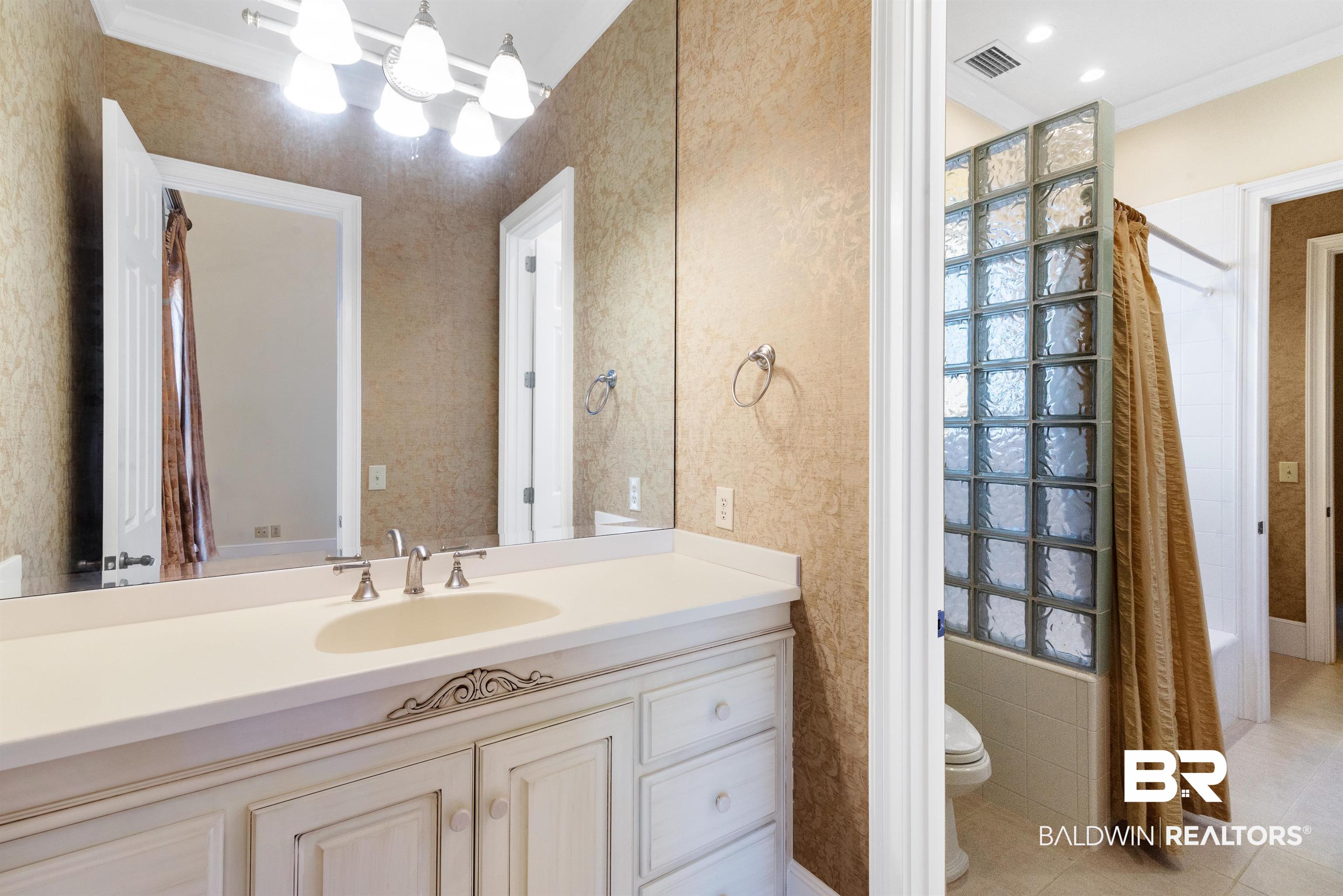 10708 Highway 98 Fairhope, AL 36532 - Photo 21 of 44 Bathroom 2