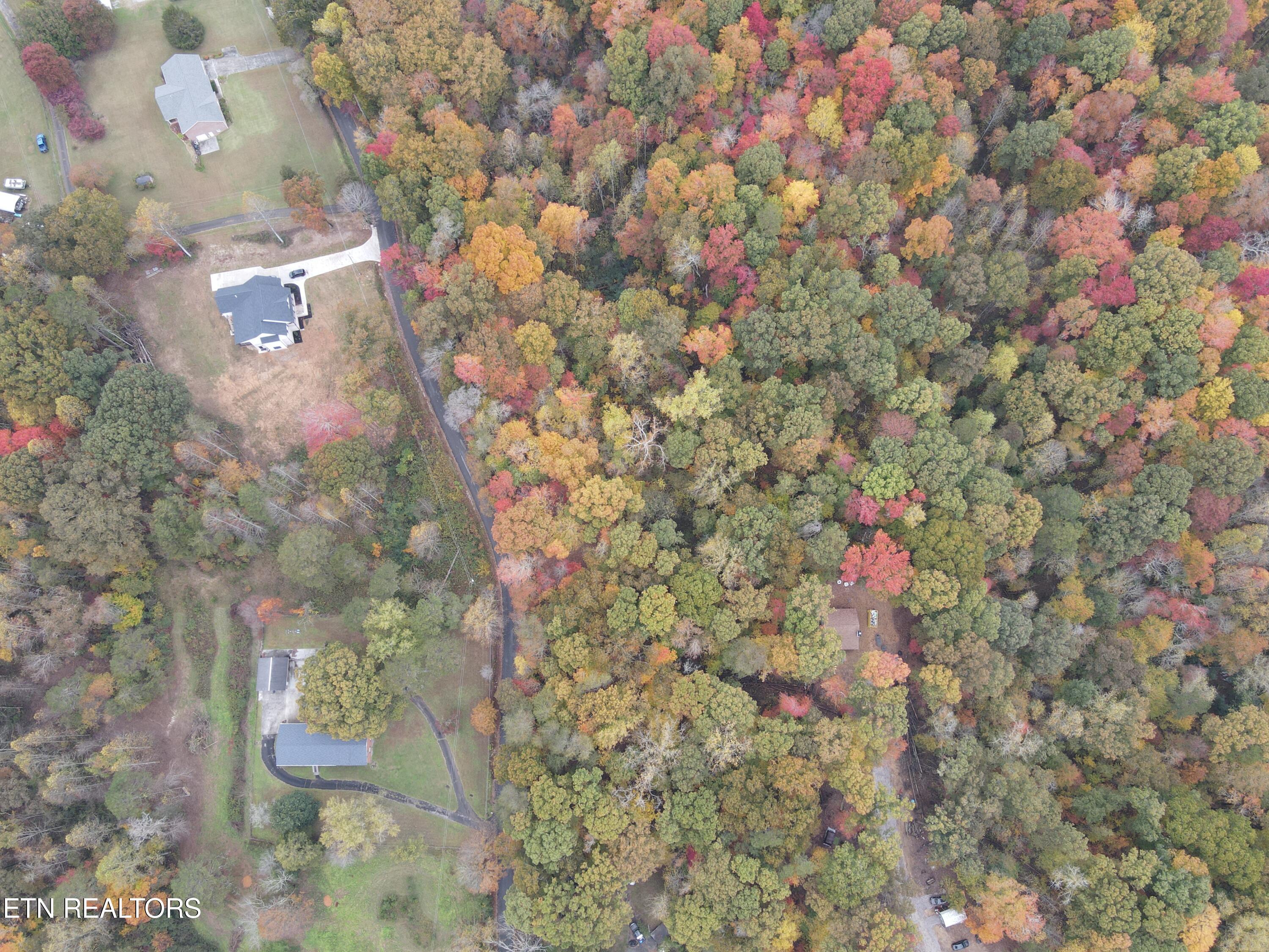 114 Pleasant View Loop Clinton, TN 37716 - Photo 14 of 26 DJI_0336