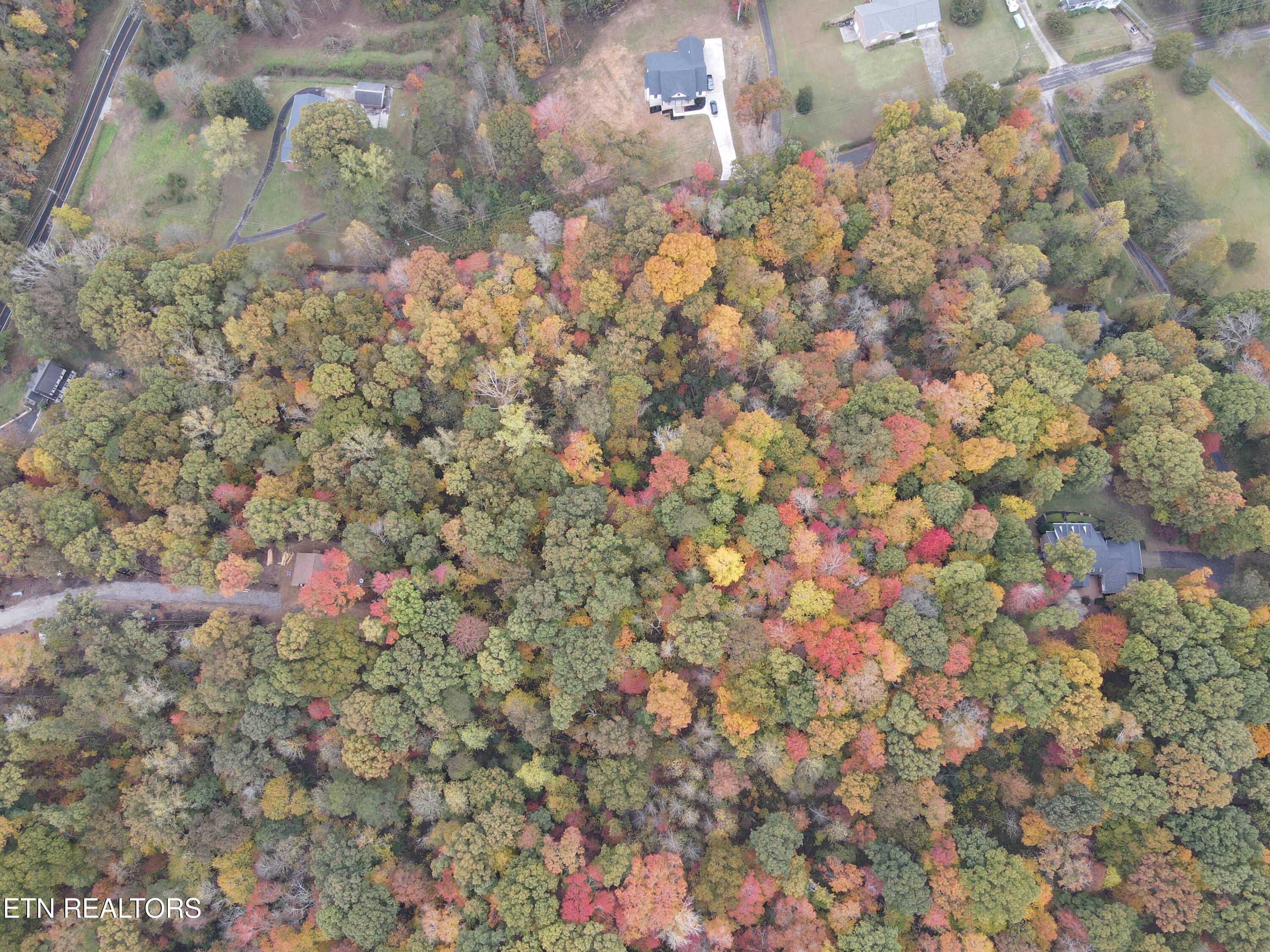 114 Pleasant View Loop Clinton, TN 37716 - Photo 16 of 26 DJI_0338
