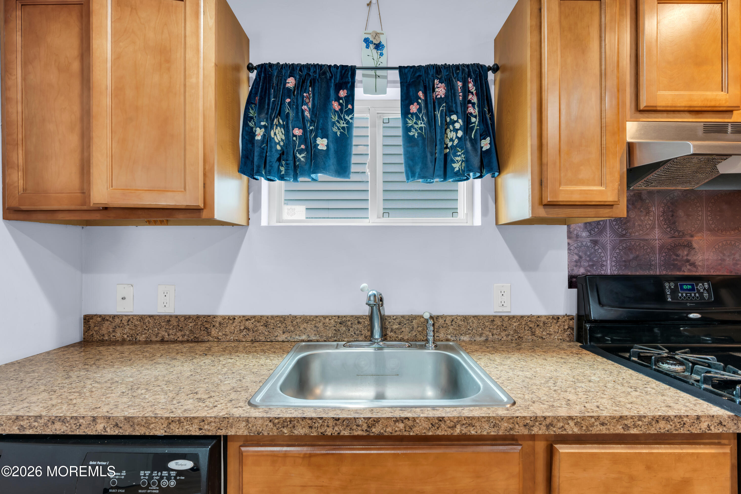 4 Conover Street Freehold, NJ 07728 - Photo 19 of 35 15-print-DSC09667