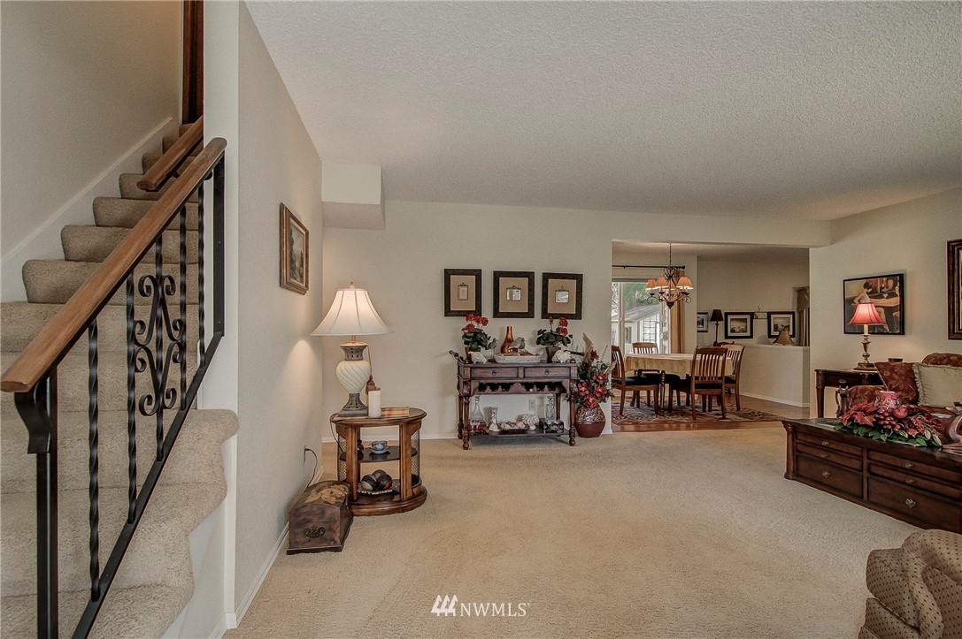 14008 147th Place Southeast Renton, WA 98059 - Photo 3 of 24