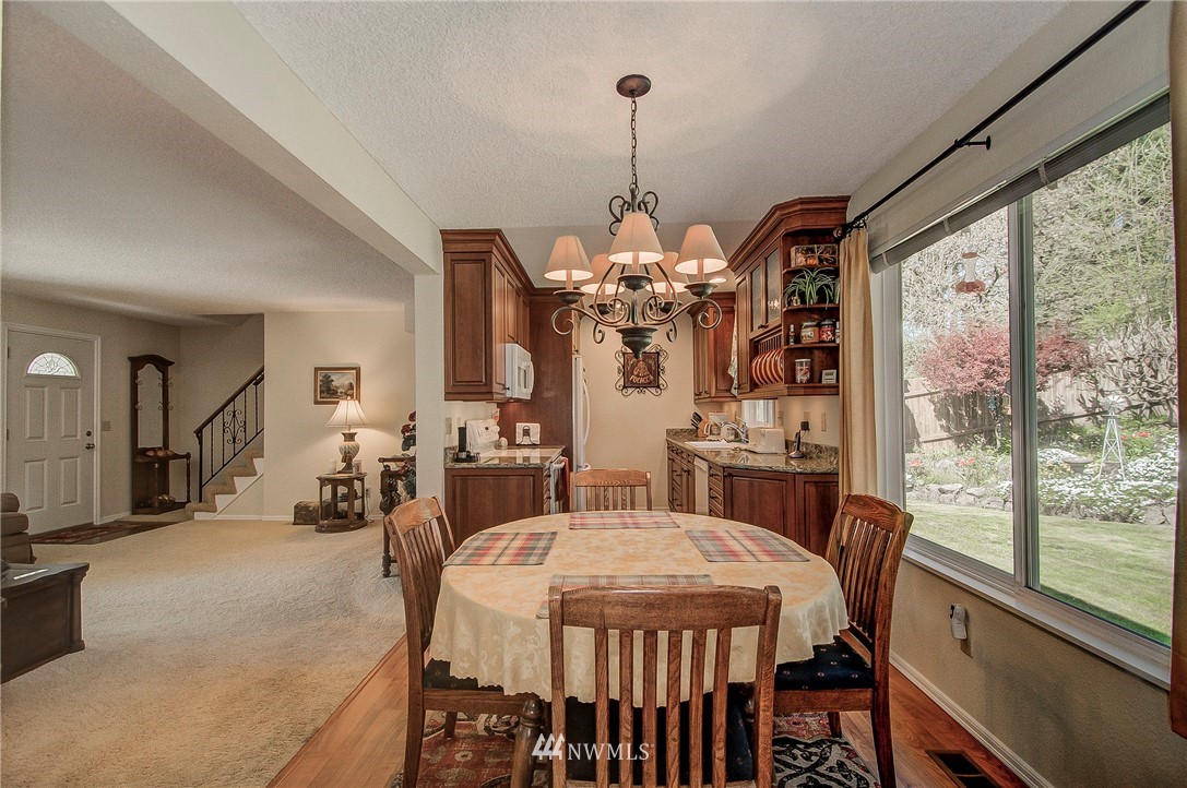 14008 147th Place Southeast Renton, WA 98059 - Photo 7 of 24