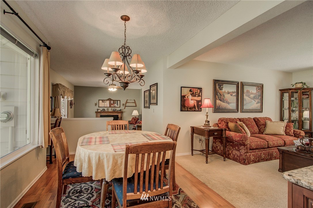 14008 147th Place Southeast Renton, WA 98059 - Photo 8 of 24