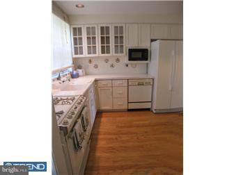 1581 Shoemaker Road Abington, PA 19001 - Photo 7 of 10 Kitchen