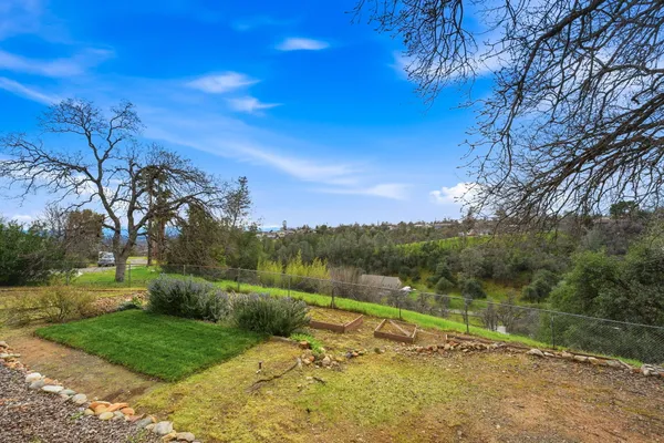 $389,000 | 2415 Marion Court, Redding, CA 96001