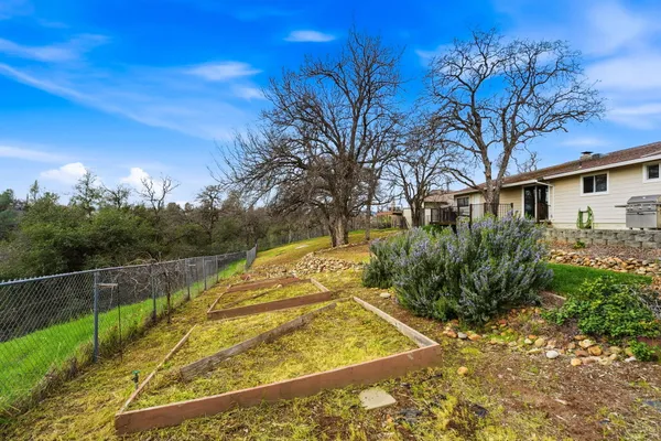 $389,000 | 2415 Marion Court, Redding, CA 96001