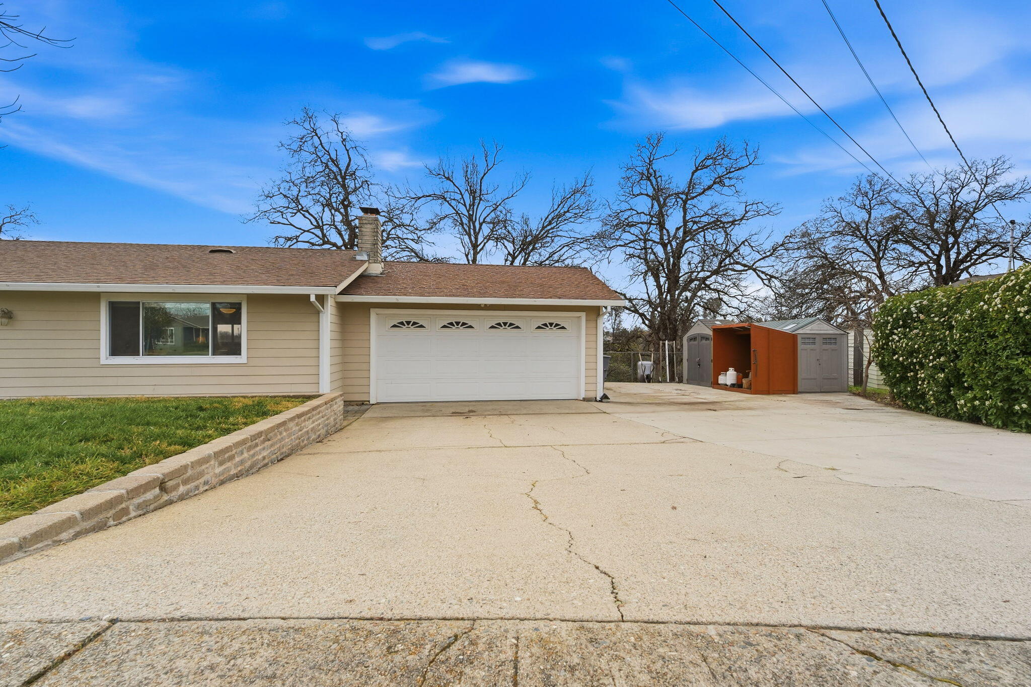 2415 Marion Court Redding, CA 96001 - Photo 2 of 22 26-web-or-mls-IMG-26