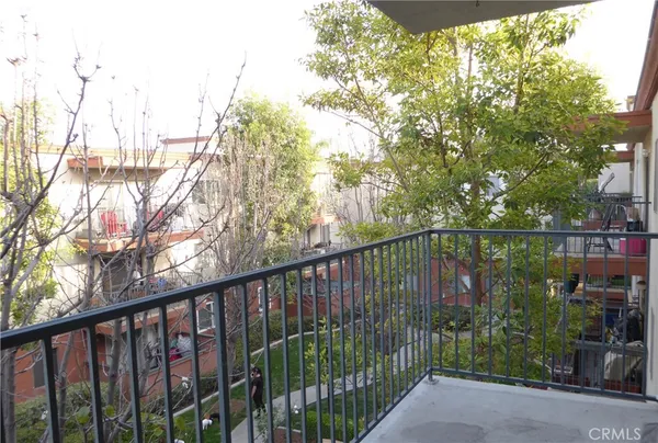 $2,250 | 400 North Acacia Avenue, Fullerton, CA 92831