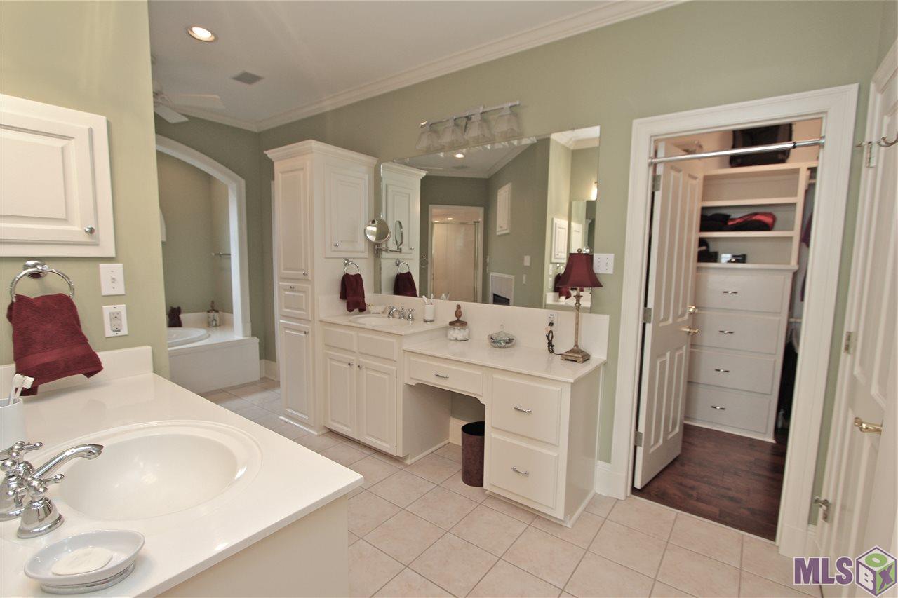 16832 Sunset Point Court Baton Rouge, LA 70816 - Photo 35 of 47 Gallery Image 35