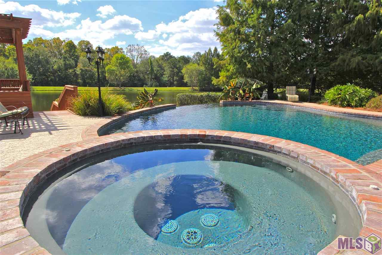 16832 Sunset Point Court Baton Rouge, LA 70816 - Photo 8 of 47 Hot Tub & Pool BOTH Heated