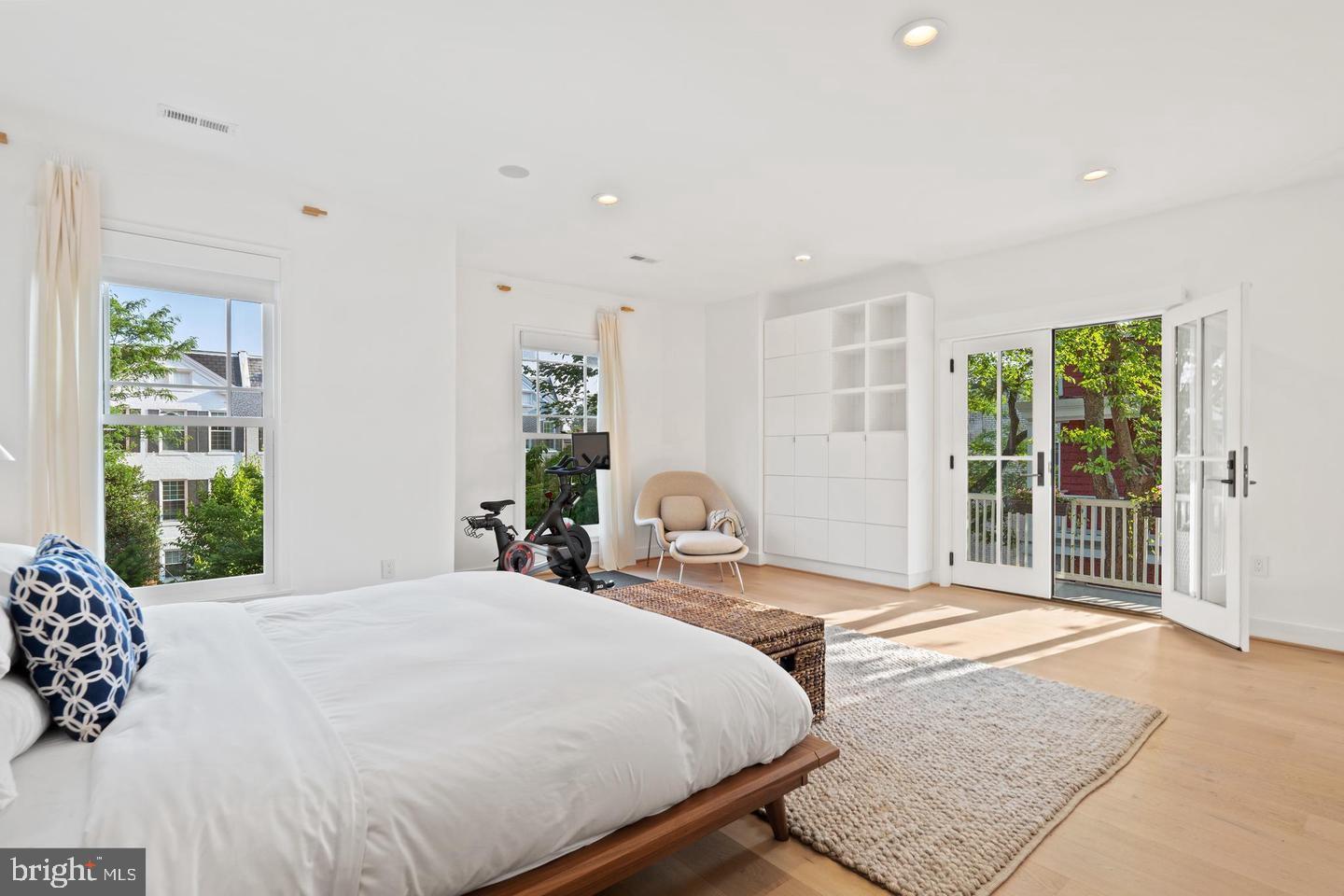 3417 R Street Northwest Washington, DC 20007 - Photo 16 of 29 French doors leading to primary private patio