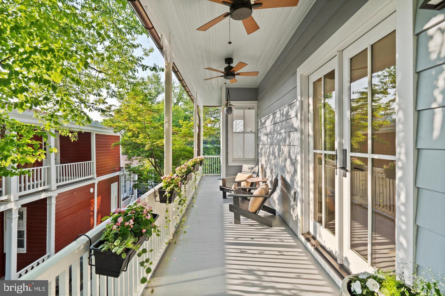 3417 R Street Northwest Washington, DC 20007 - Photo 17 of 29 Primary suite patio