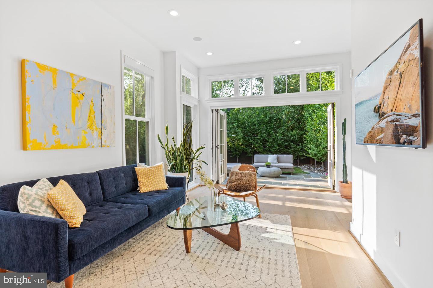 3417 R Street Northwest Washington, DC 20007 - Photo 9 of 29 Accordion doors to outdoor