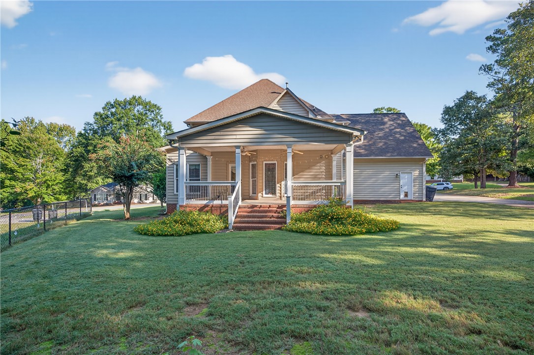 307 Holly Ridge Drive Anderson, SC 29621 - Photo 32 of 41 Backyard