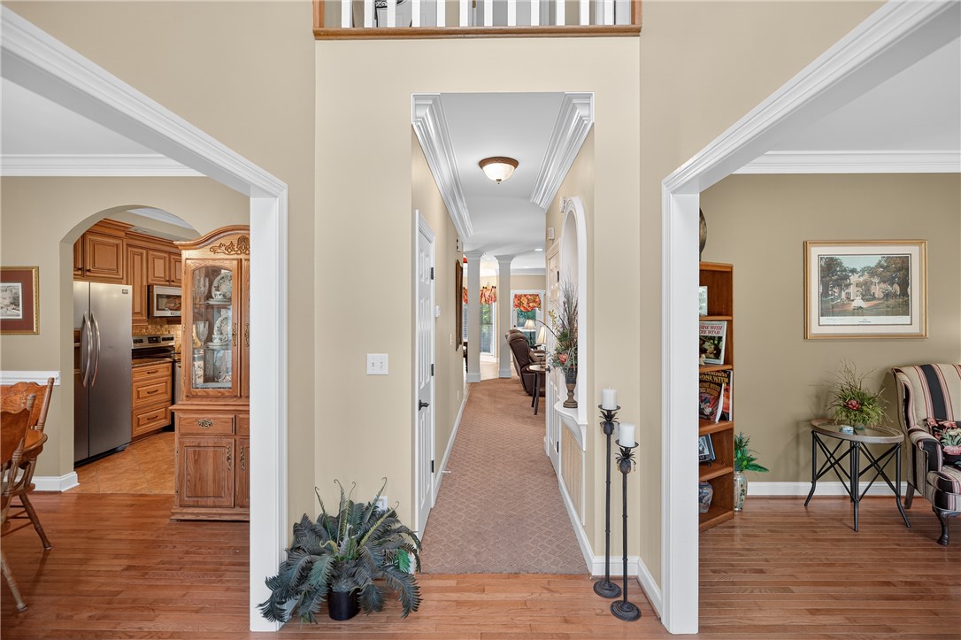 307 Holly Ridge Drive Anderson, SC 29621 - Photo 4 of 41 Foyer Entrance