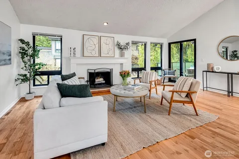 $455,000 | 1809 North 107th Street, Unit 301, Seattle, WA 98133