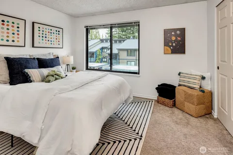 $455,000 | 1809 North 107th Street, Unit 301, Seattle, WA 98133
