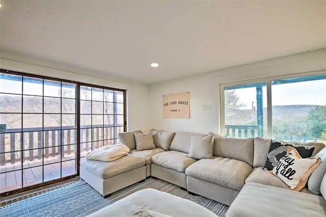 $625,000 | 2444 South Lakeview Drive, Gordon, TX 76453