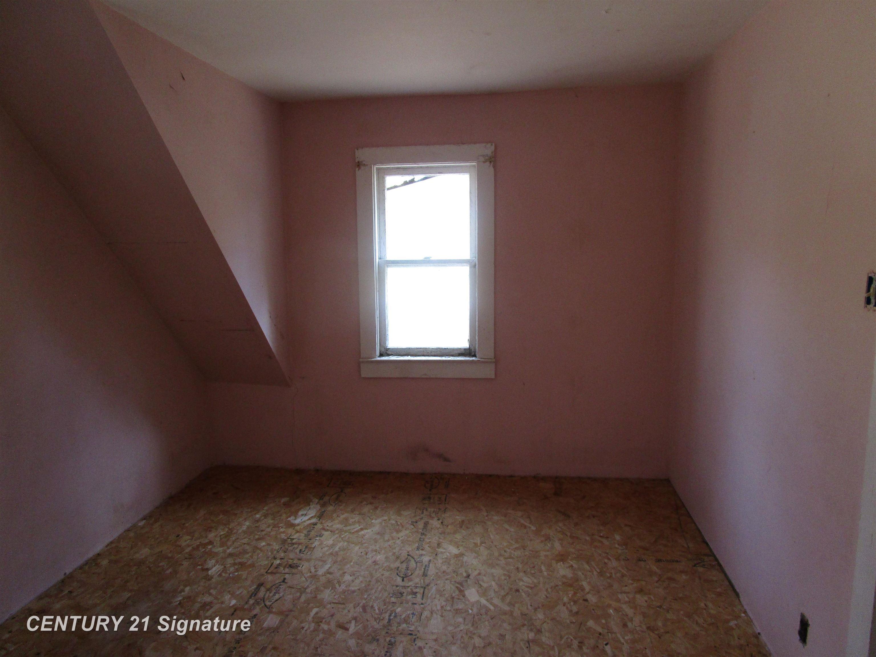 9875 Midland Road Freeland, MI 48623 - Photo 11 of 25