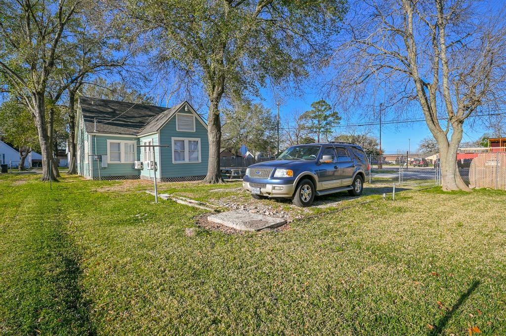6401 Stratton Street Houston, TX 77023 - Photo 26 of 28