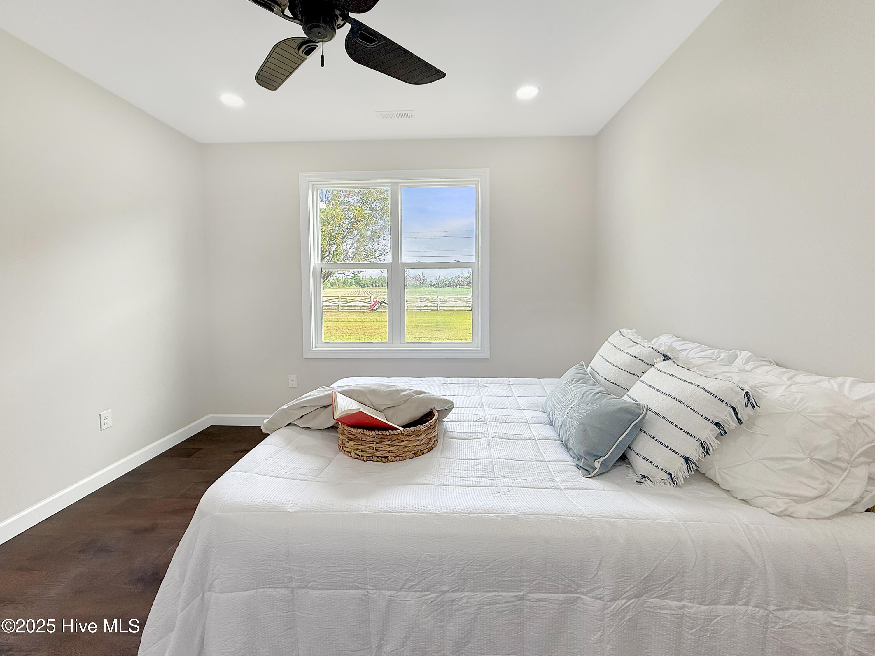 1102 Soundside Road Edenton, NC 27932 - Photo 17 of 32 Bedroom