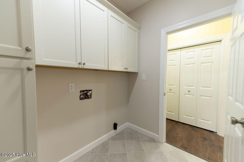 1102 Soundside Road Edenton, NC 27932 - Photo 21 of 32 Laundry room
