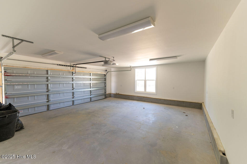 1102 Soundside Road Edenton, NC 27932 - Photo 22 of 32 Garage
