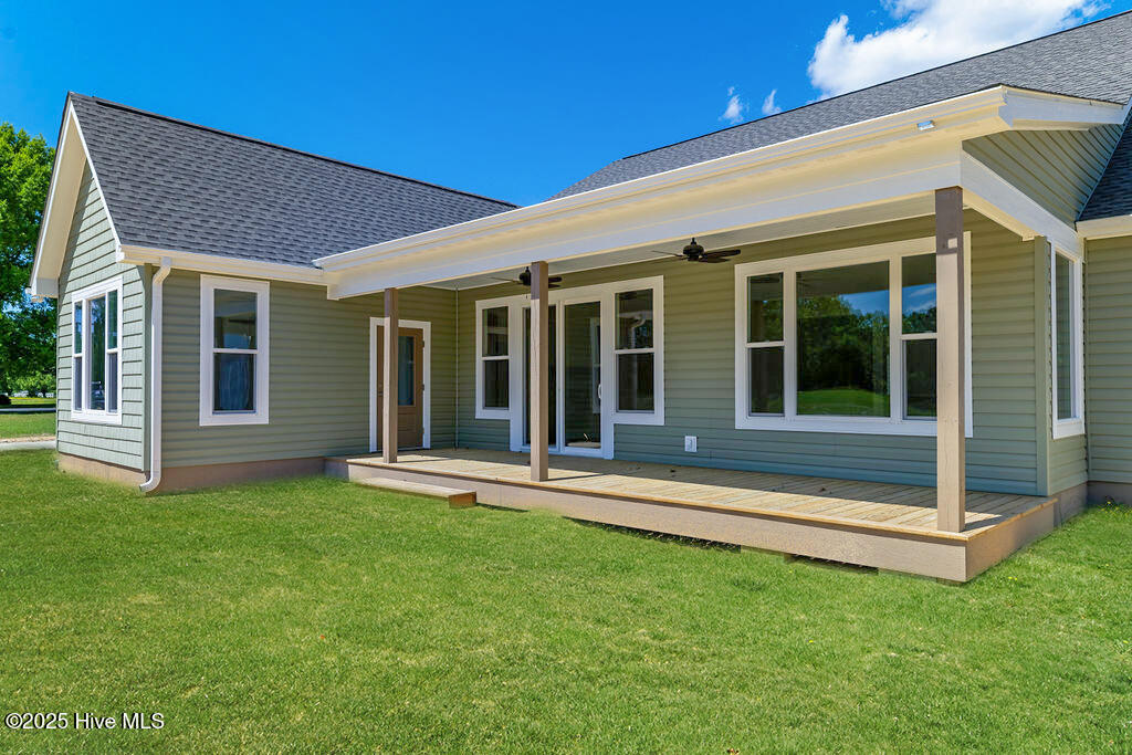 1102 Soundside Road Edenton, NC 27932 - Photo 26 of 32 Covered porch overlooking golf course