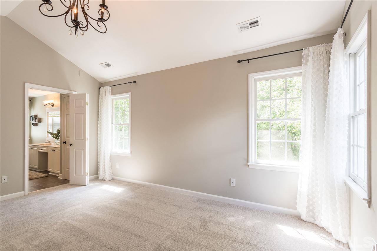 12221 Freemont Lane Raleigh, NC 27613 - Photo 19 of 30 Gallery Image 19