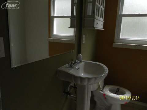 3008 Covert Road Flint, MI 48506 - Photo 3 of 16 20398221-2.JPG