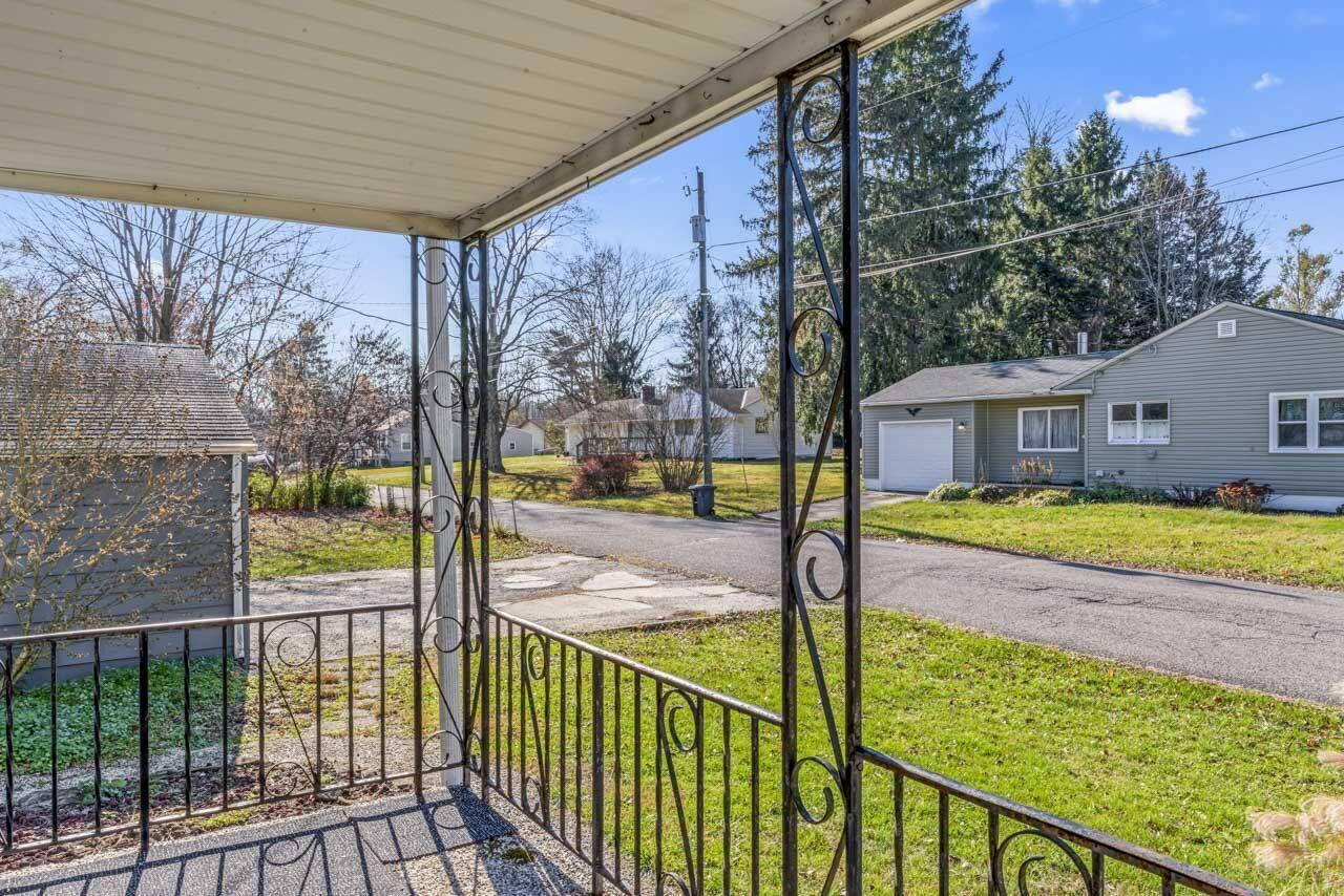 101 Summit Street Newark, OH 43055 - Photo 24 of 29 Porch to Garage