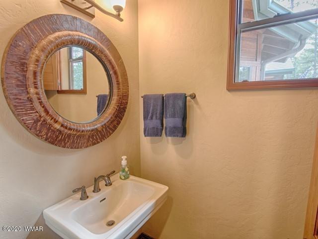 1411 South Falling Leaf Road Show Low, AZ 85901 - Photo 15 of 43 Gallery Image 15