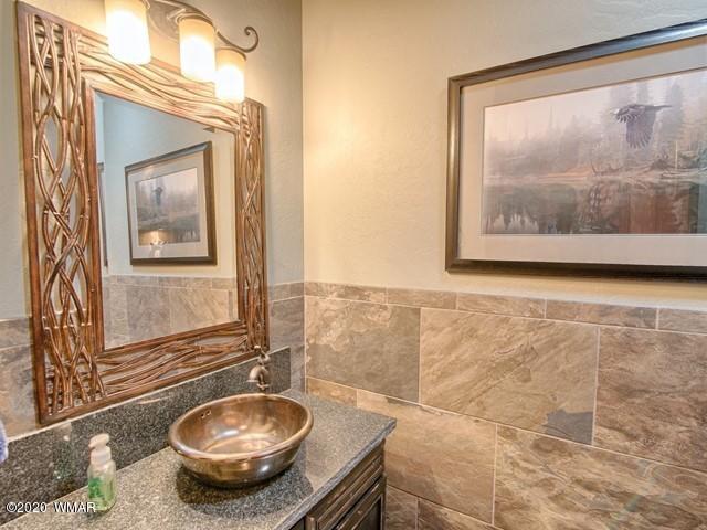 1411 South Falling Leaf Road Show Low, AZ 85901 - Photo 8 of 43 Gallery Image 8