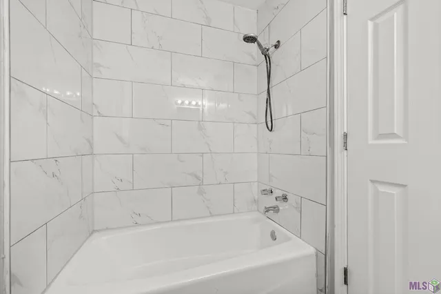 $265,000 | 10844 Carmel Drive, Baton Rouge, LA 70818