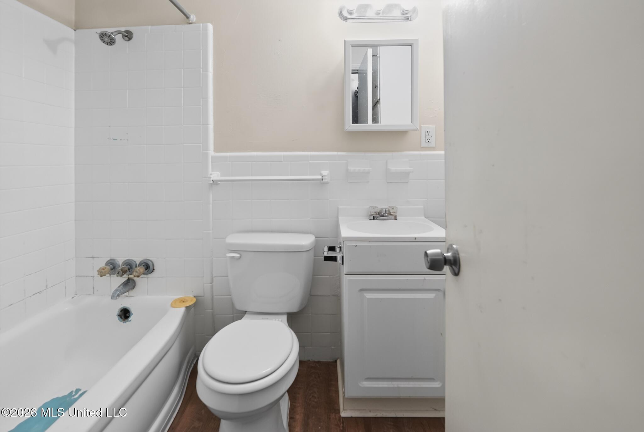 1089 Branch Street Jackson, MS 39212 - Photo 19 of 20 19_1089_Branch_St-Bathroom-8465