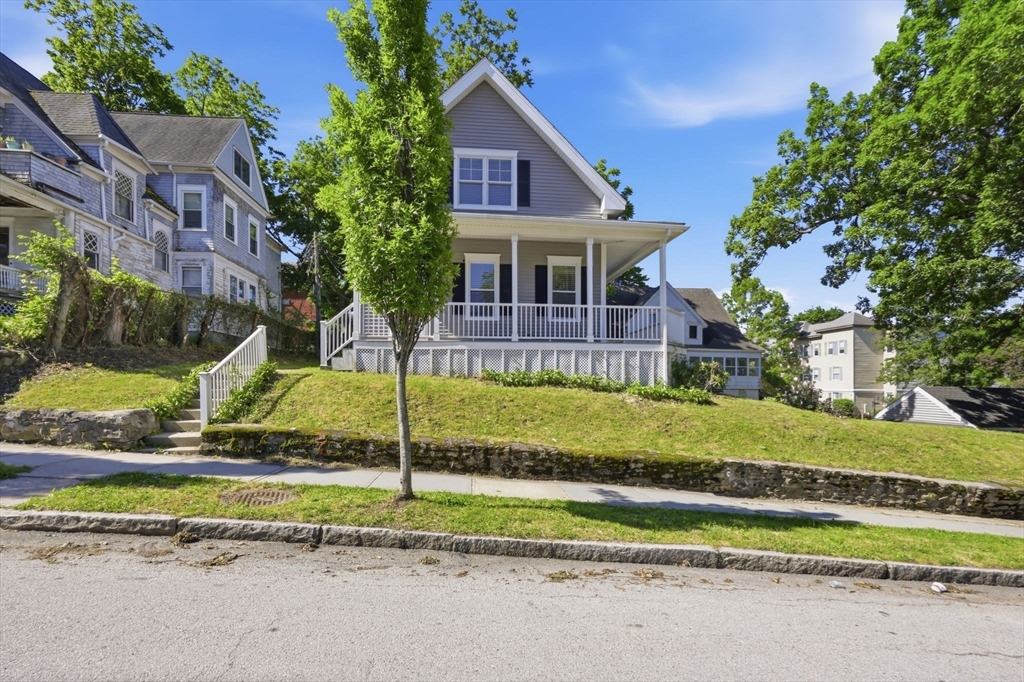 57 May Street Worcester, MA 01610 - Photo 2 of 42