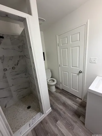 $1,800 | 268 County Road 341, La Vernia, TX 78121