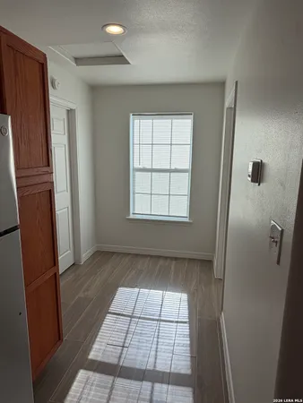 $1,800 | 268 County Road 341, La Vernia, TX 78121