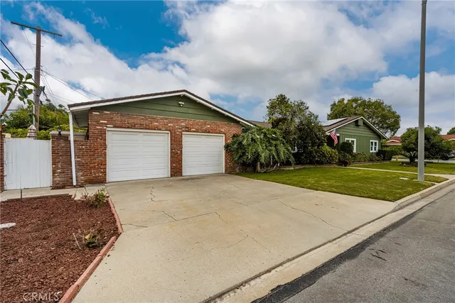 $1,199,888 | 1722 South Heather Lane, Anaheim, CA 92802