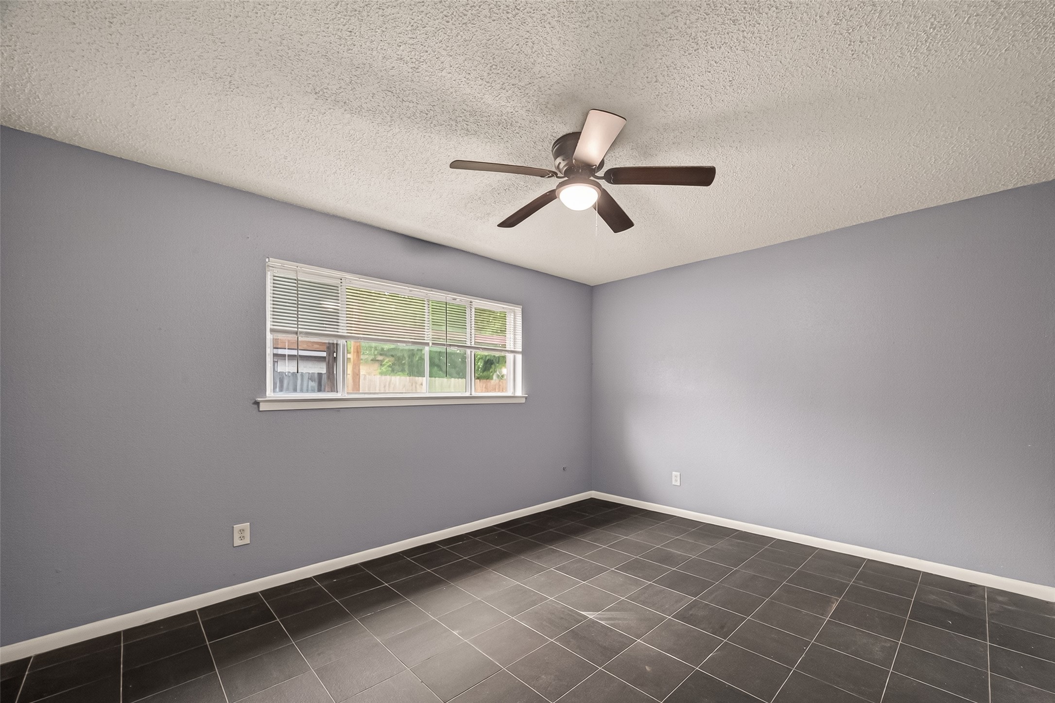 16219 Rill Lane Houston, TX 77062 - Photo 15 of 24 3rd bedroom