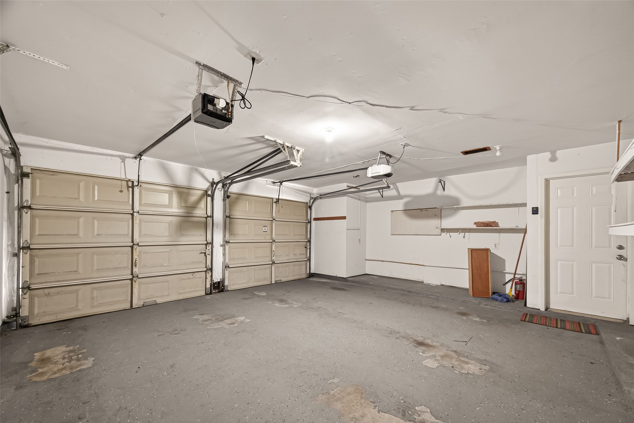 16219 Rill Lane Houston, TX 77062 - Photo 22 of 24 2 car garage w extention