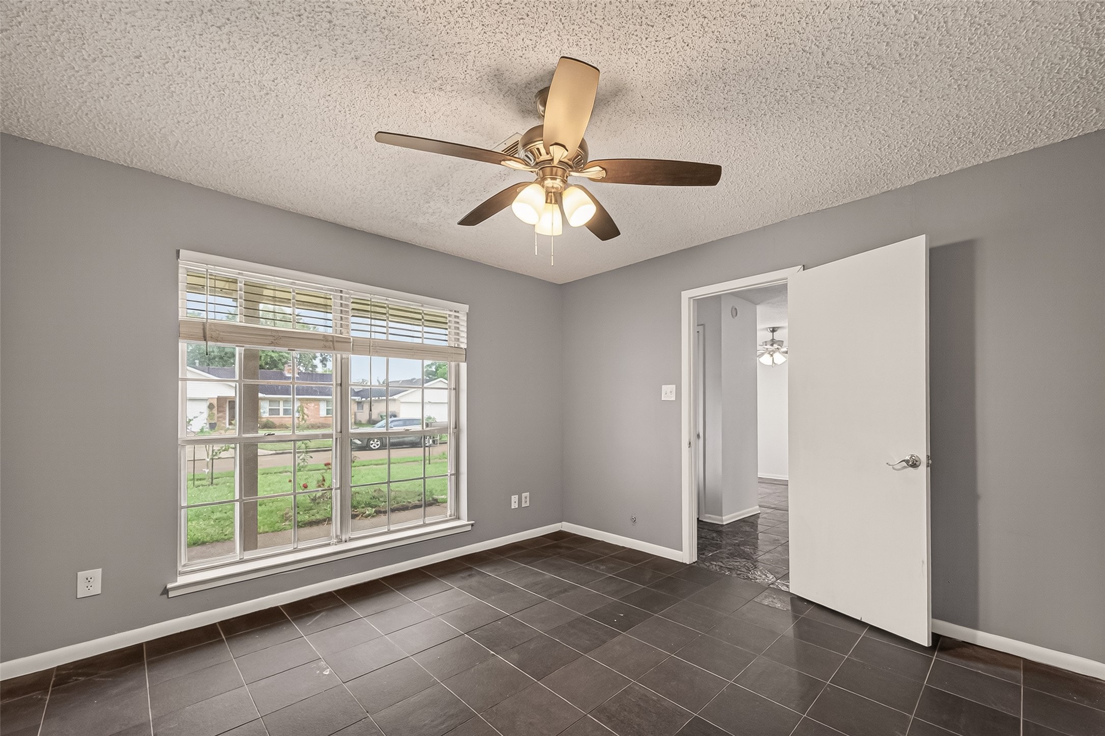 16219 Rill Lane Houston, TX 77062 - Photo 5 of 24 Bright Office/ Study w privacy door