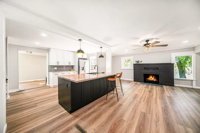 $299,900 | 1945 Cooper Street, Jackson, MI 49202