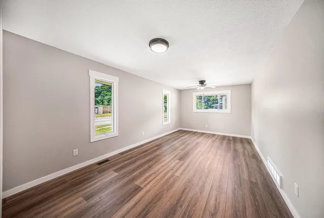 $299,900 | 1945 Cooper Street, Jackson, MI 49202