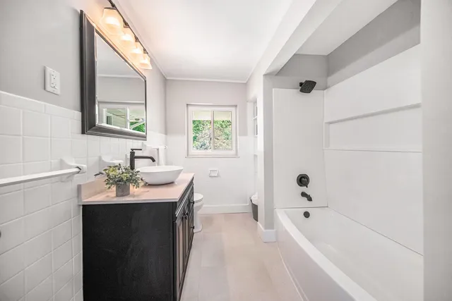 $299,900 | 1945 Cooper Street, Jackson, MI 49202