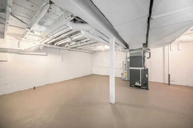 $299,900 | 1945 Cooper Street, Jackson, MI 49202