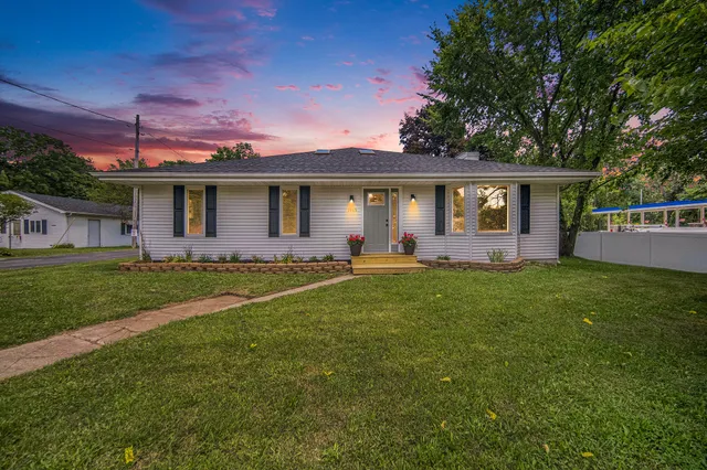 $299,900 | 1945 Cooper Street, Jackson, MI 49202