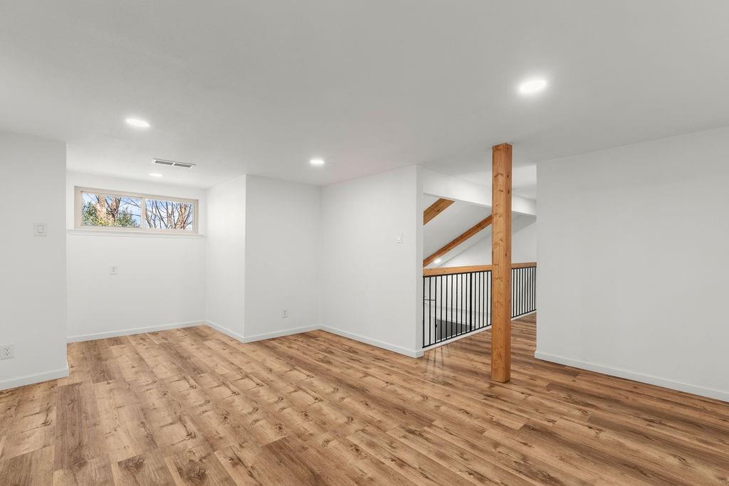 11022 Ferndale Road Dallas, TX 75238 - Photo 27 of 37 a view of an empty room